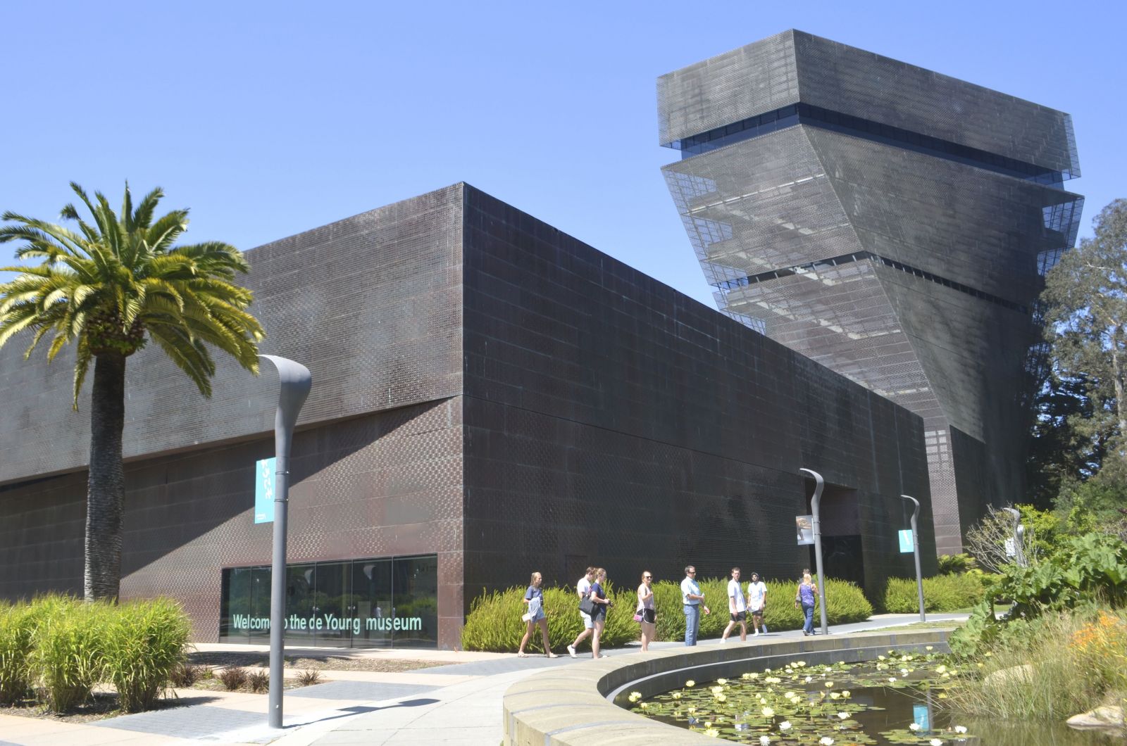 GUIDE to De Young Museum 