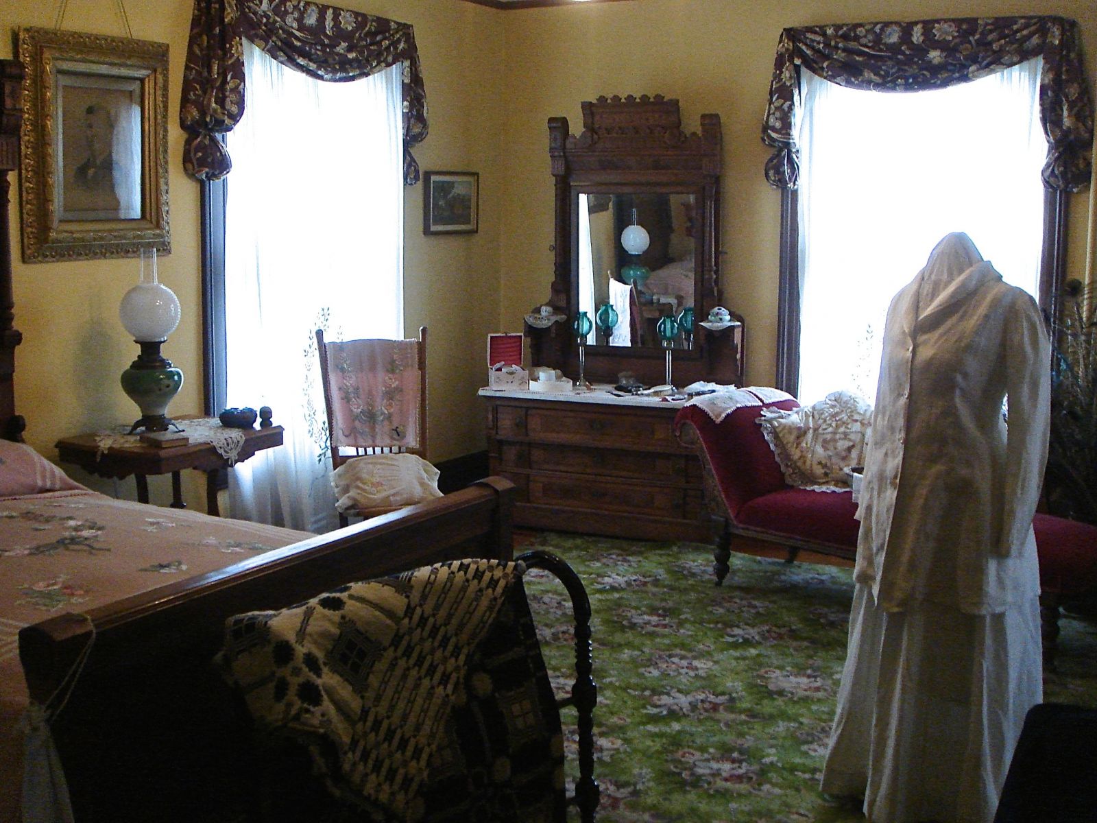 Bedroom at Commanding Officers' Quarters Museum at Fort Worden. Bedroom at Commanding Officers' Quarters Museum at Fort Worden.