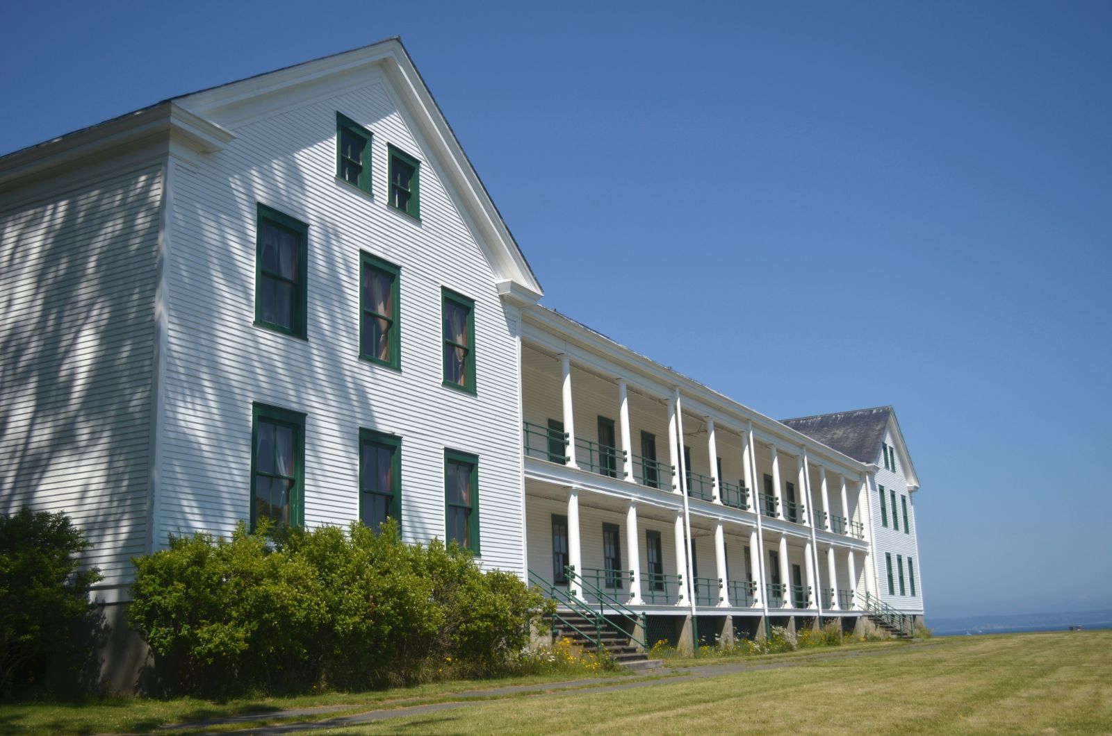 Fort Worden has an army barracks with a dormitory to rent.