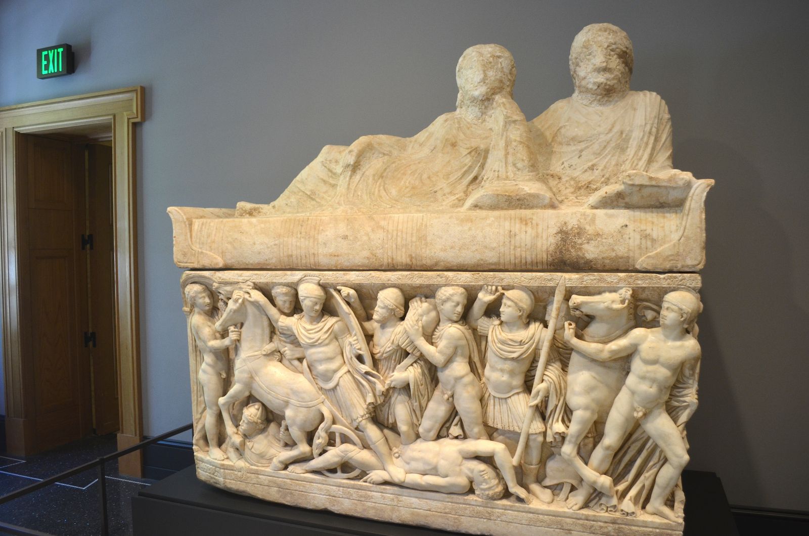 Getty Villa: Sarcophagus with lid Getty Villa: Sarcophagus with lid