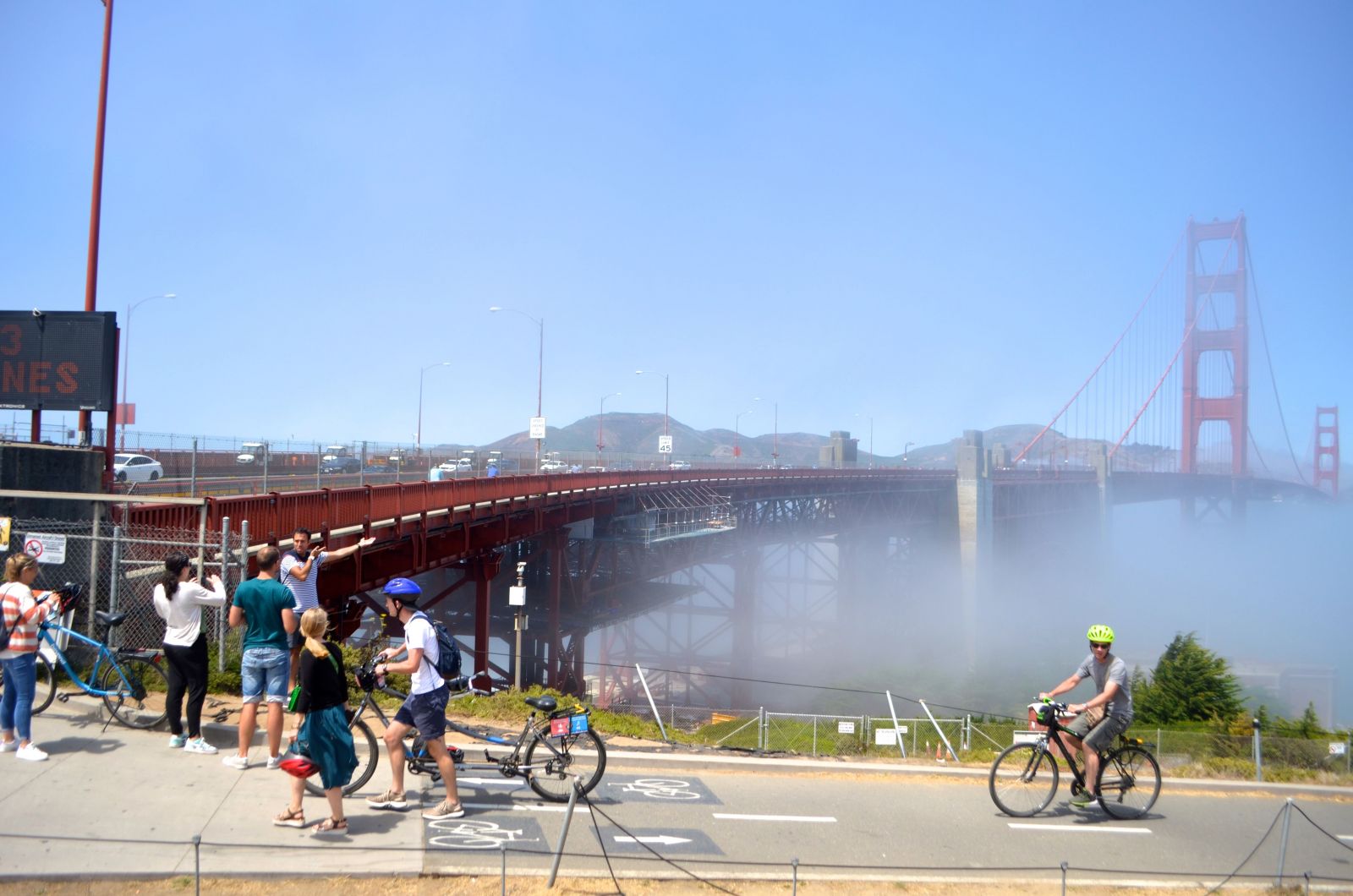 Close up views of Golden Gate Bridge