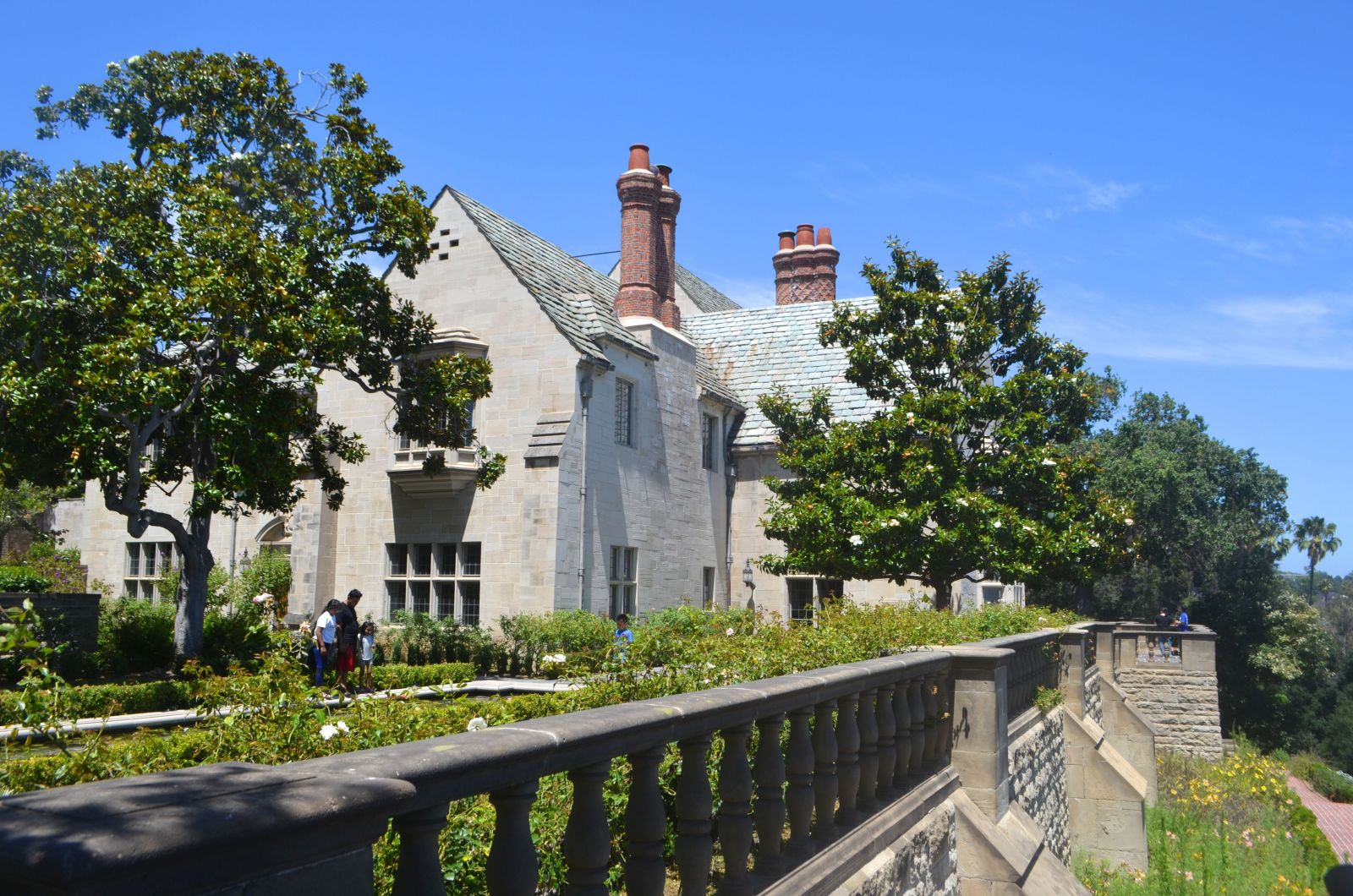 Greystone Mansion: Front Terrace.