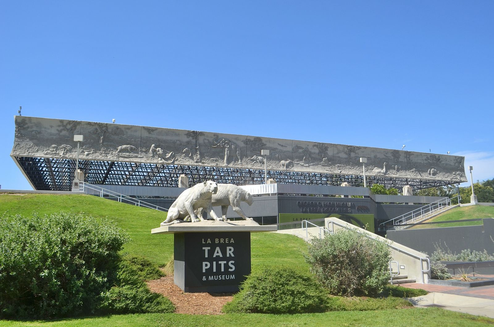 La Brea Tar Pits: 5 BEST Things to Do La Brea Tar Pits: 5 BEST Things to Do
