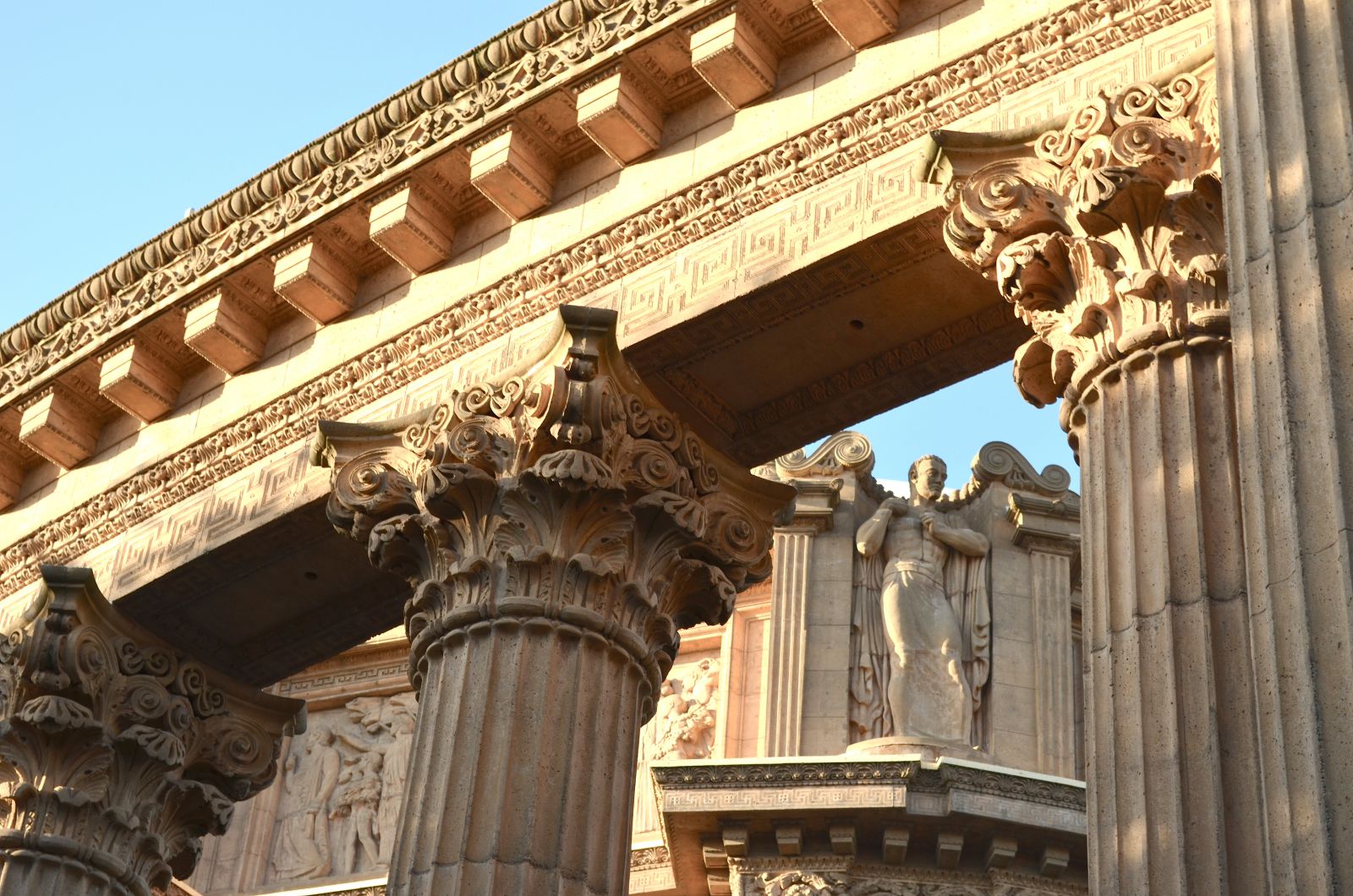 Palace of Fine Arts SF columns