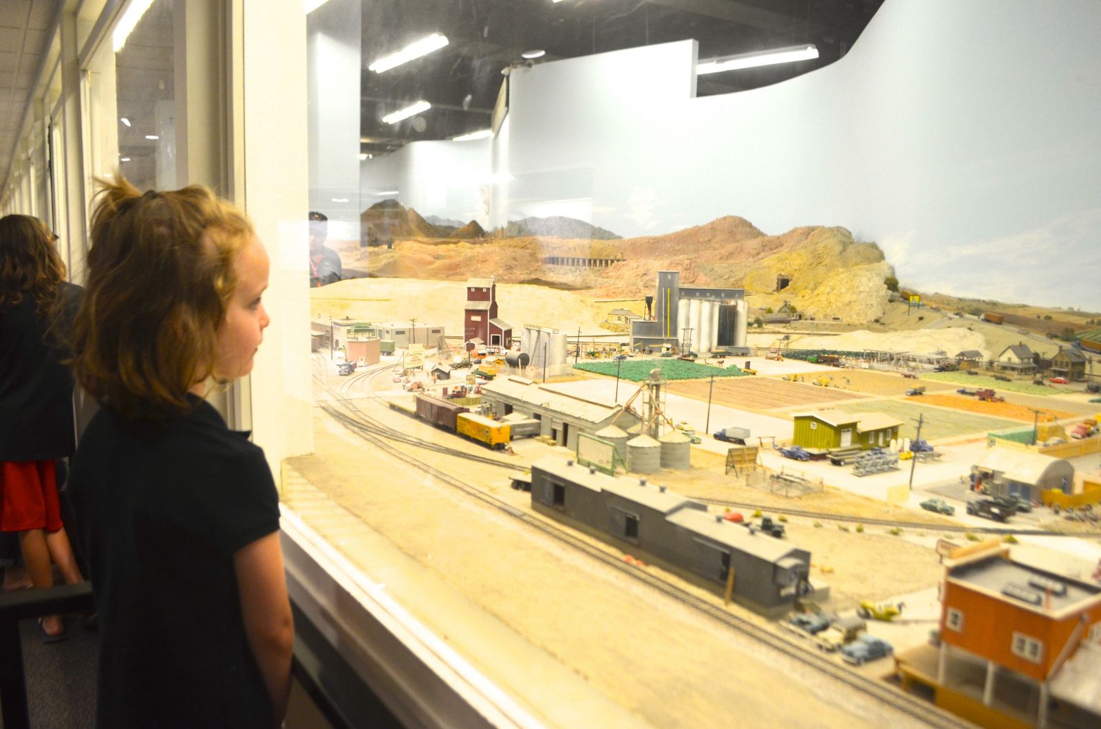 VISITOR GUIDE to San Diego Model Railroad Museum VISITOR GUIDE to San Diego Model Railroad Museum
