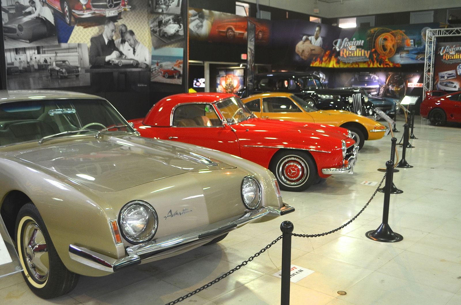 VISITOR GUIDE to San Diego Automotive Museum