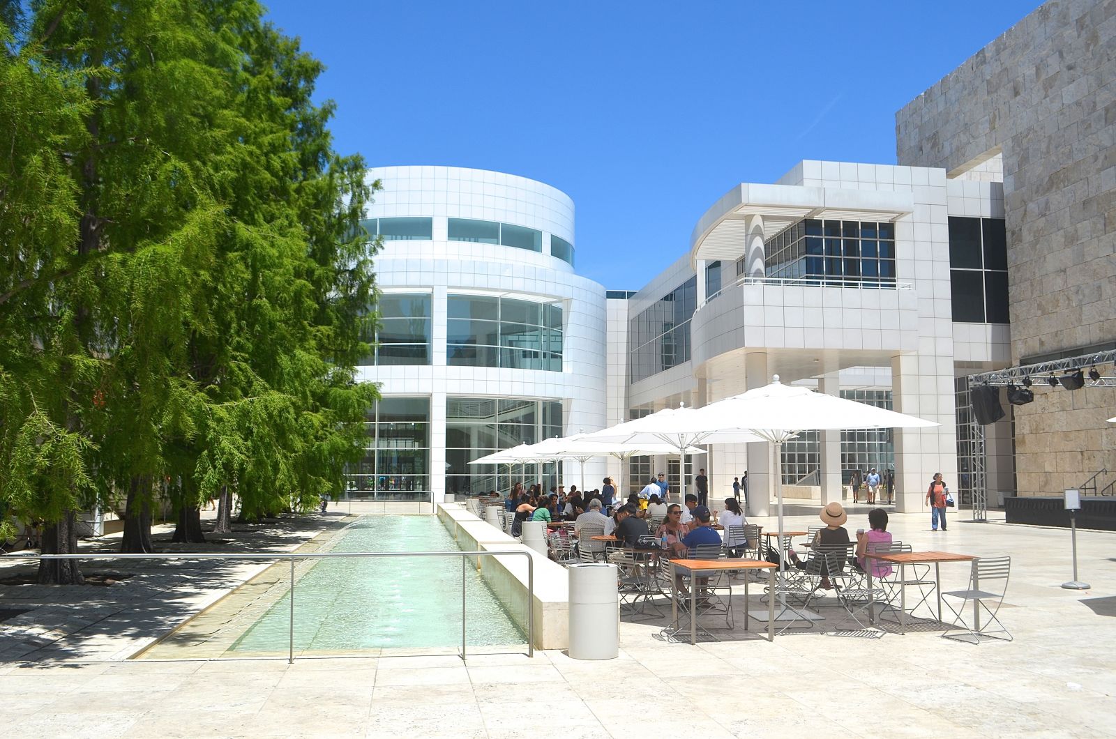 Getty Museum: Cafe and Tables.