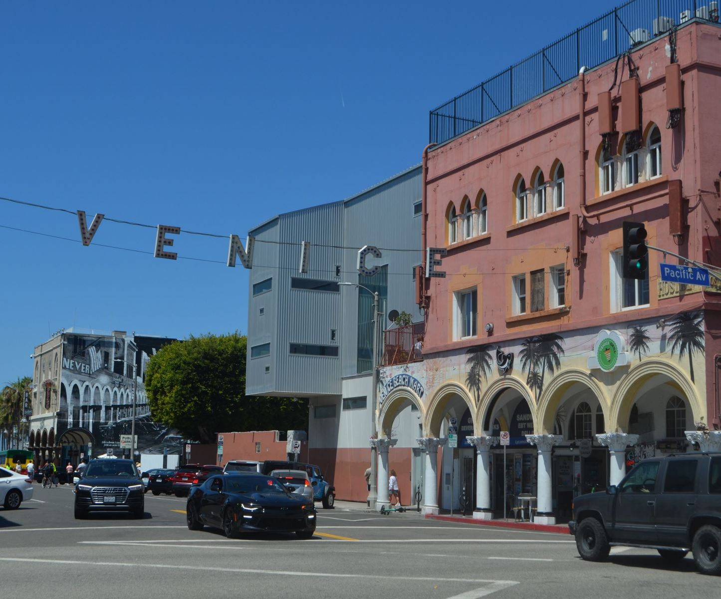 Venice Beach Sign: BEST Attractions.