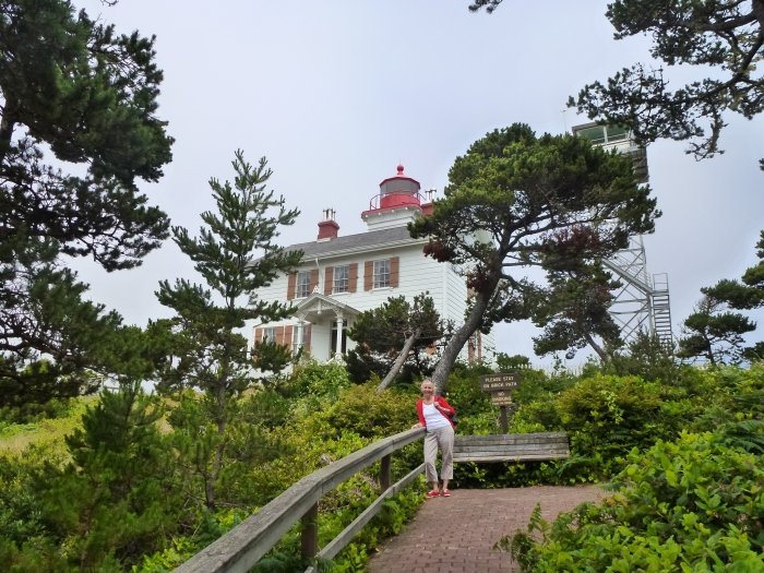 Yaquina Bay Lighthouse